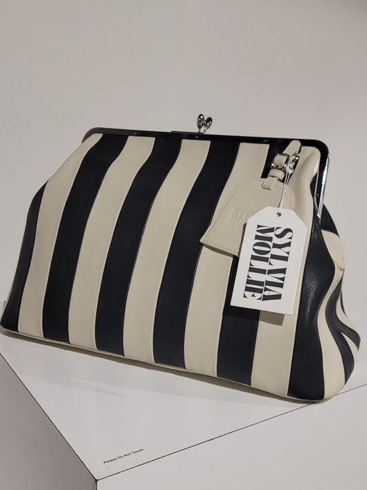 Leather Kisslock Frame Bag