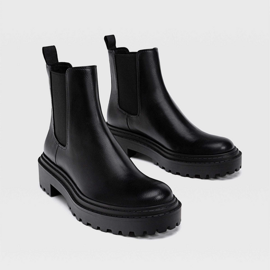 Chunky Chelsea Boots In Black