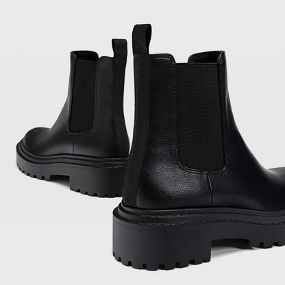 Chunky Chelsea Boots In Black